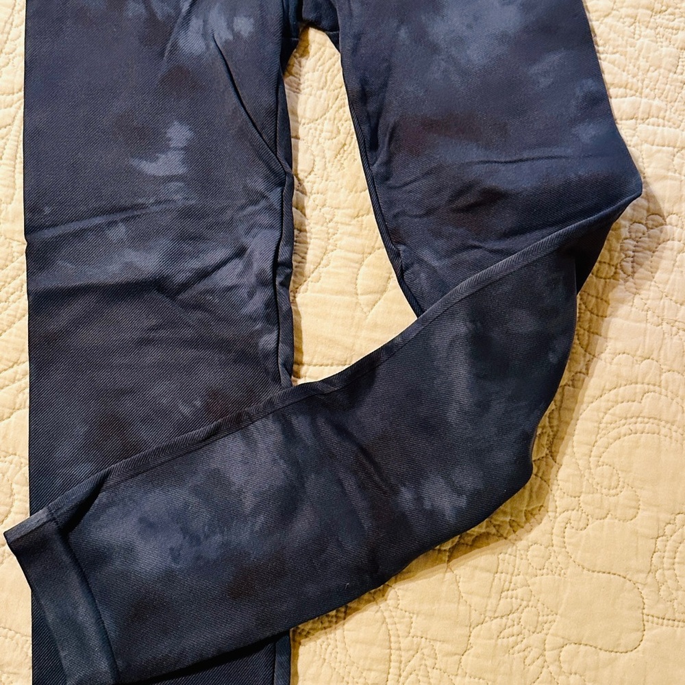 Look at me now seamless tye die leggings